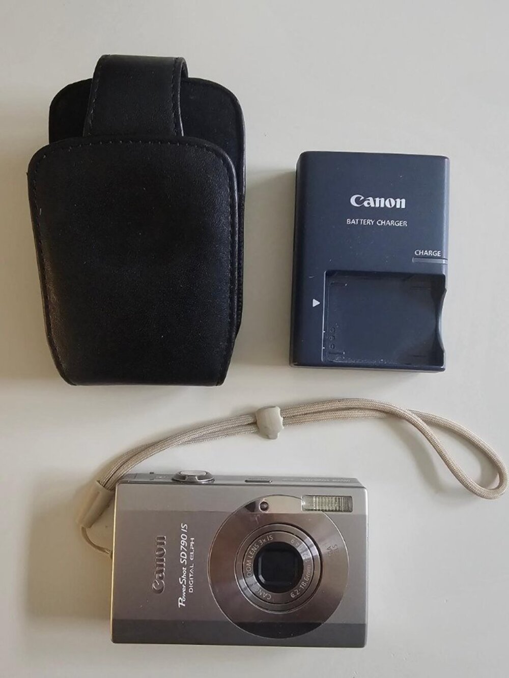 Canon PowerShot SD790 IS Digital ELPH Camera | 10MP | Silver